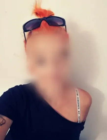 Andrea, 35