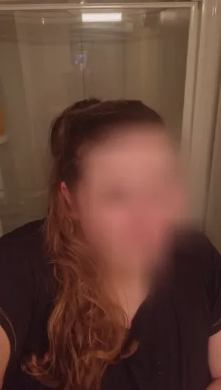 Anna, 26
