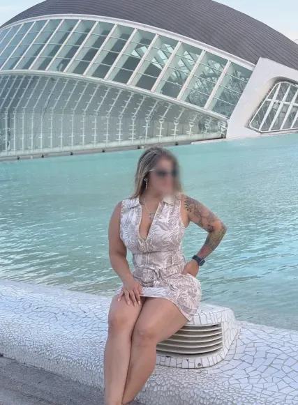 Antonia, 32