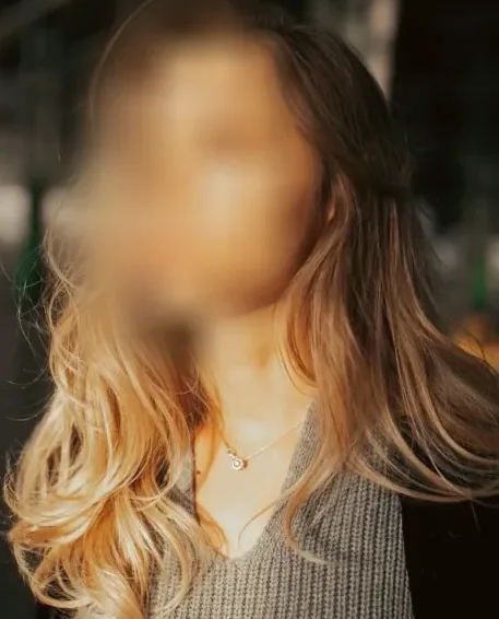 Carina, 40