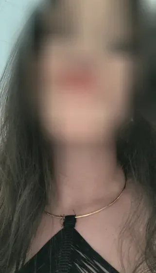 Chiara, 27