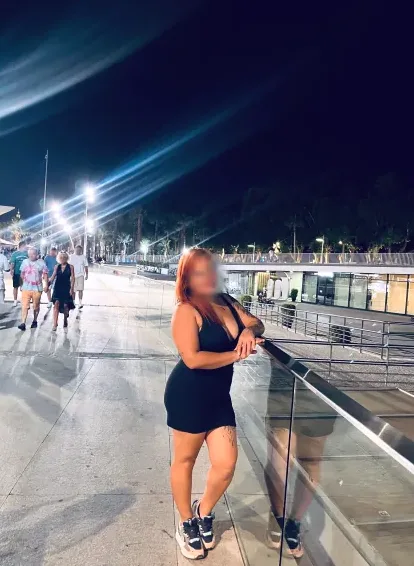 Daniela, 40