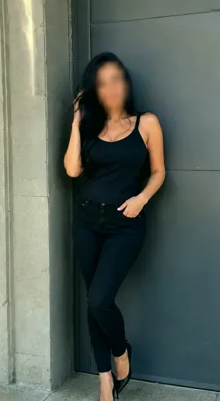 Elisa, 33