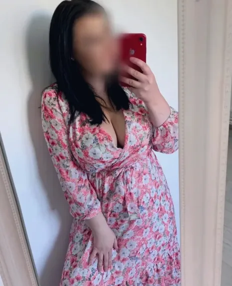 Fiona, 29