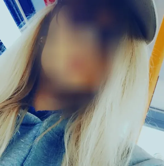Kathrin, 28