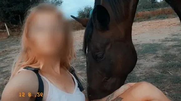 Marlene, 33