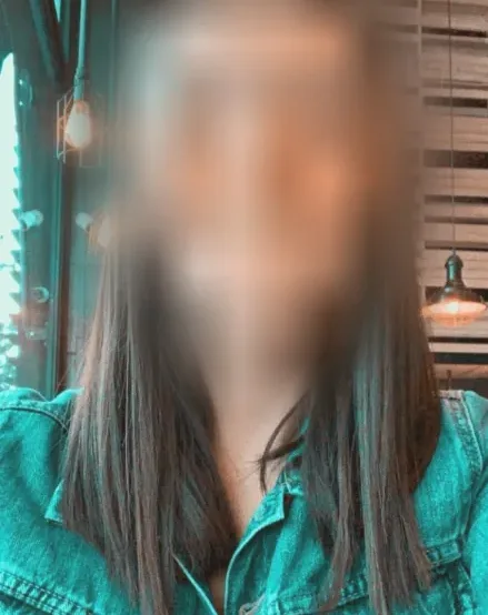 Nicole, 24