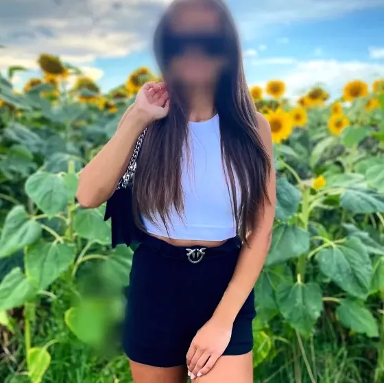 Stefanie, 25